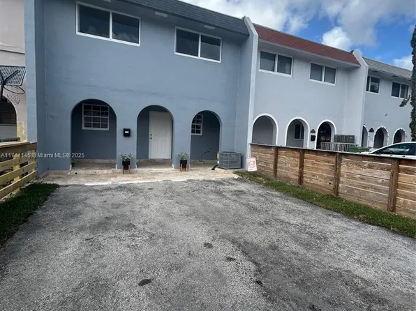 7100 W 2nd Ln #7100, Hialeah, FL 33014