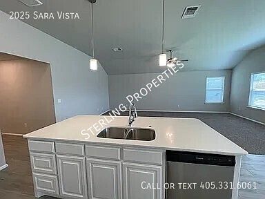 5th image of 2025 Sara Vista Dr