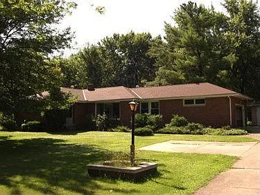18700 Jefferson Dr photo 1
