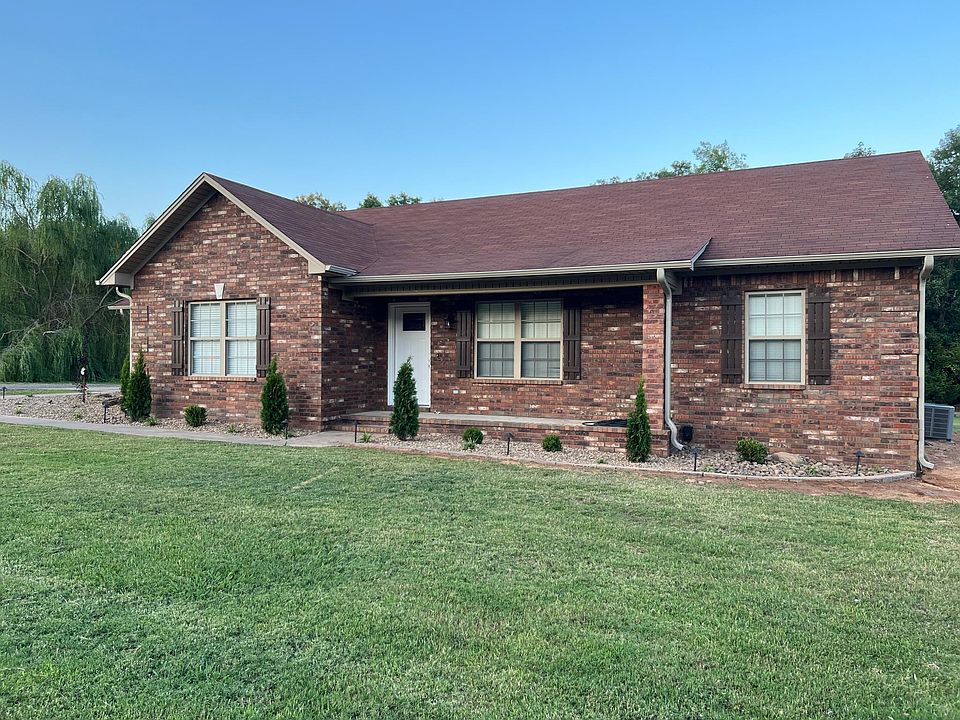 1st image of 317 Stonegate Dr