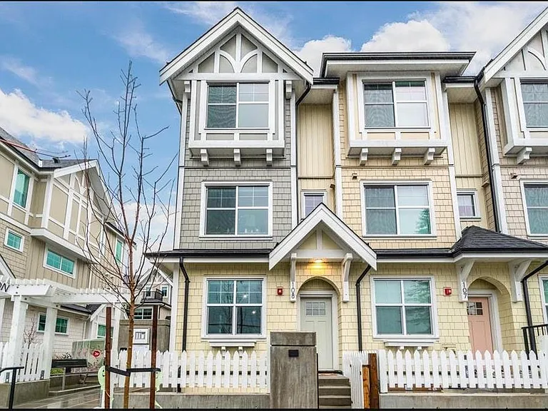 707 Robinson St #108 — Photo 1