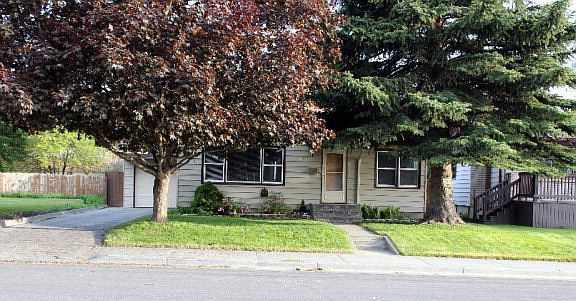 4th image of 530 College St