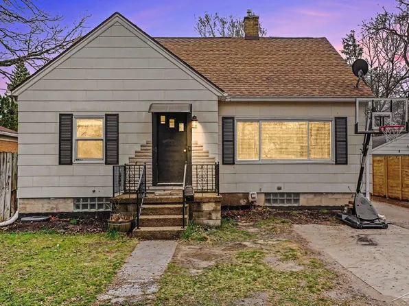 402 Patterson Ave, Bay City, MI 48706