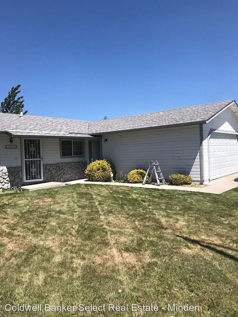 1404 Spooner Dr photo 1