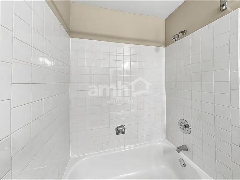 609 Red Barn Trl — Photo 17