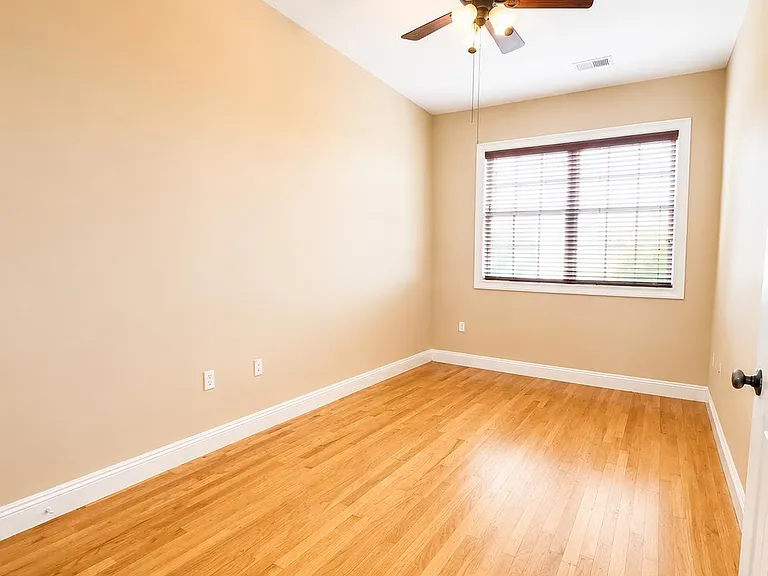 547 Sayre Ave #214 — Photo 10