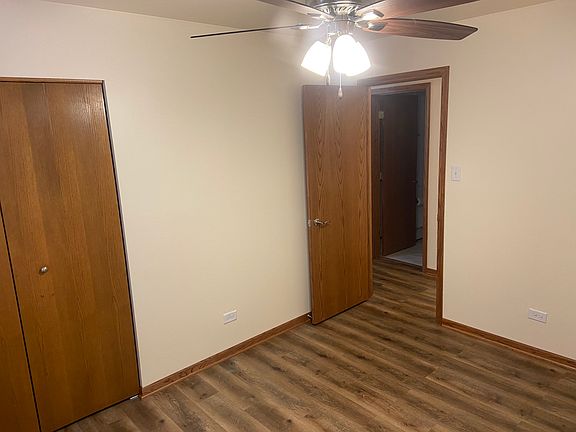 5th image of 7824 W 79th Pl