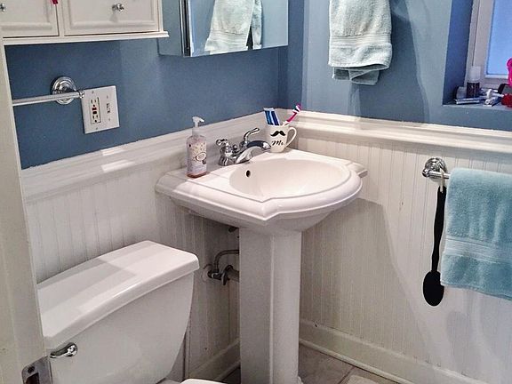 2nd image of 626 W Roscoe St #1NJA
