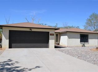 205 2nd St SE, Rio Rancho, NM 87124