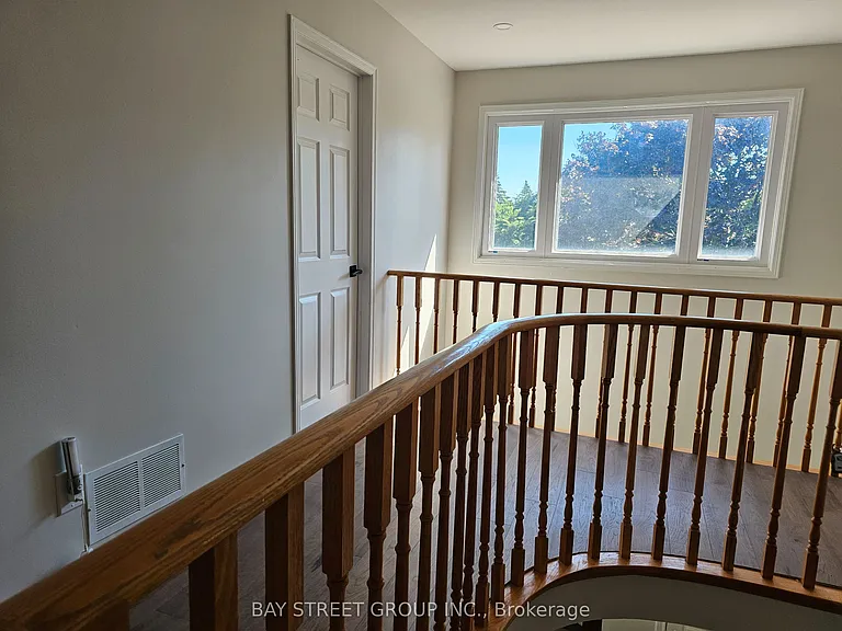 3177 Colonial Dr #UPPER1 — Photo 10