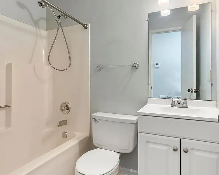 233 N Cedarbrook Dr — Photo 8