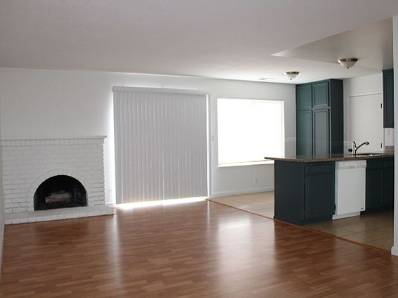 4th image of 2152 Blue Jay Cir