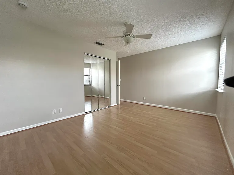16415 Berry Way — Photo 13