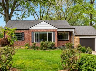 1135 Pinetree Ln, Saint Louis, MO