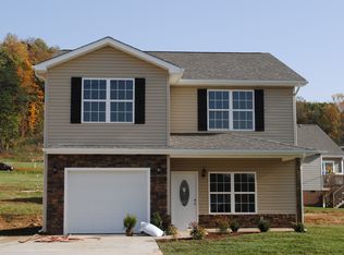 1319 Carrberry Dr, Kingsport, TN 37663