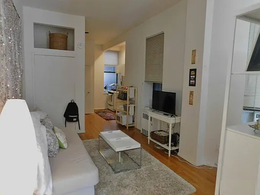 Rented by Avenues Real Estate | media 2