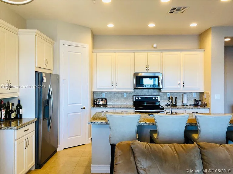 1409 SW 113th Ave — Photo 4