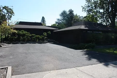 237 Black Oak Dr photo 1