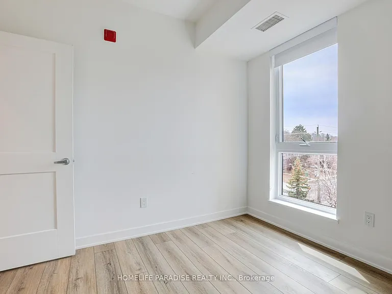 312 Erb St W #416 — Photo 35