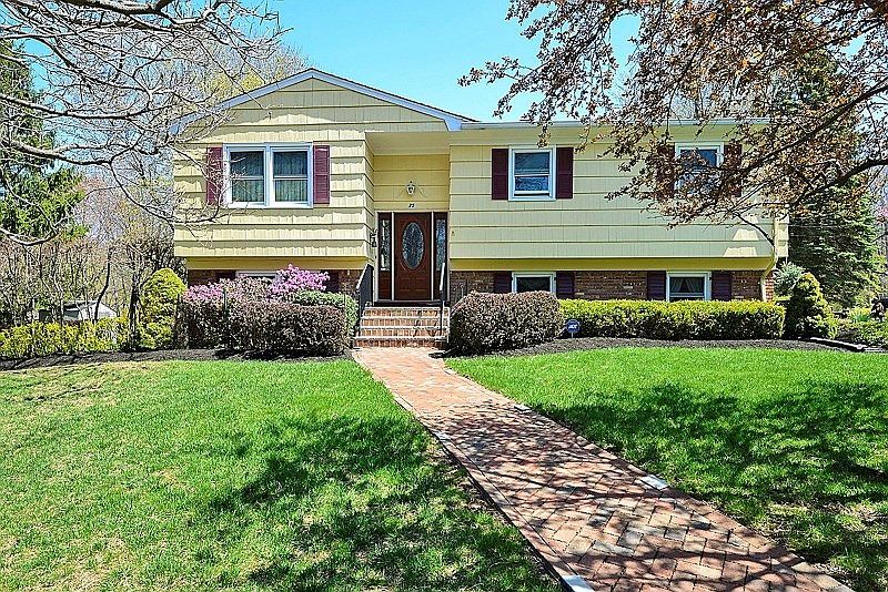 1st image of 35 Westgate Dr