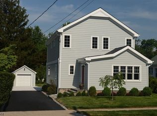 16 Delmar Ave, Morris Plains, NJ 07950