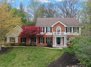 16251 Peppermill Dr, Chesterfield, MO 63005