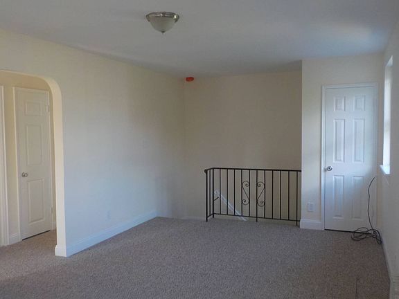 3rd image of 72-01 Little Neck Pkwy Floor 2