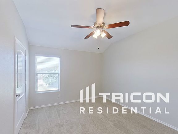 4th image of 2733 Gains Mill Dr