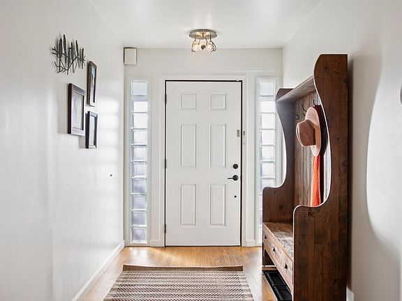 3rd image of 253 Irwin Street