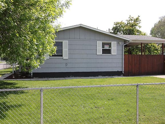 3rd image of 704 Hillview Ln