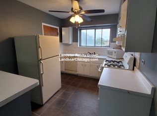 9207 Skokie Blvd #303, Skokie, IL 60077