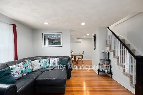 102 Orange St Photo 1