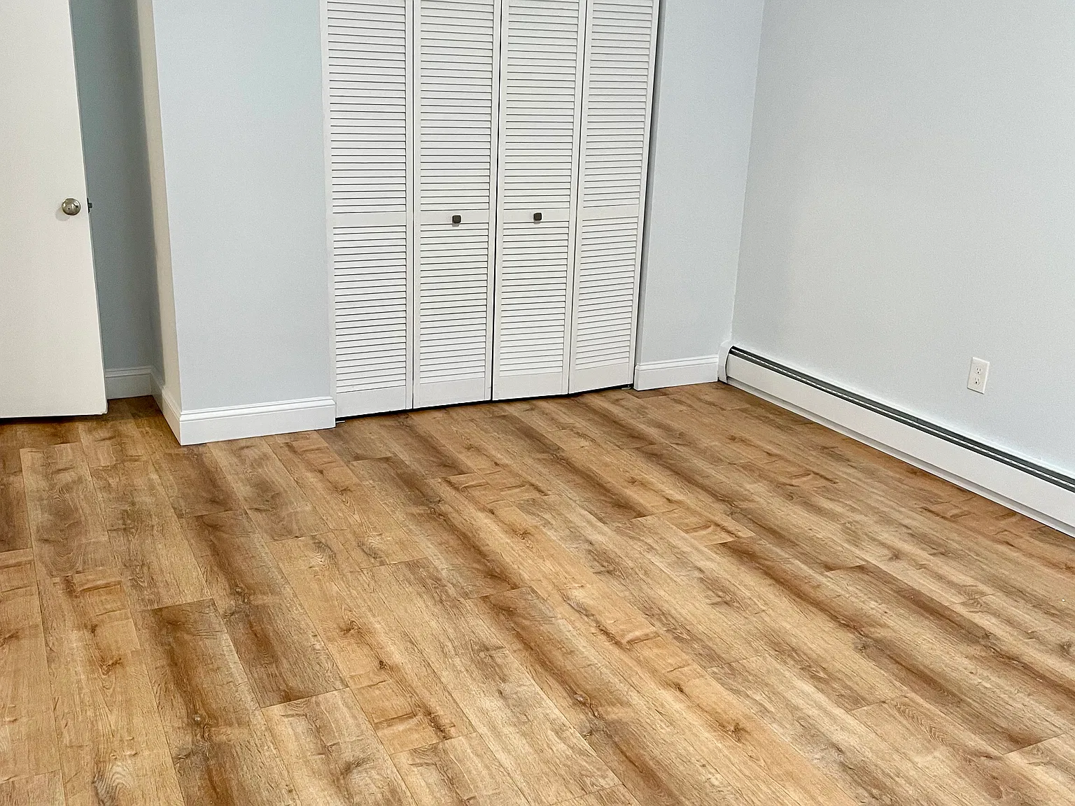 2 bed, 900 sqft, $2,325 — Photo 4