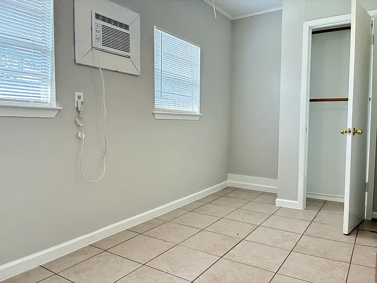 4211 Autumn Meadow Dr — Photo 10