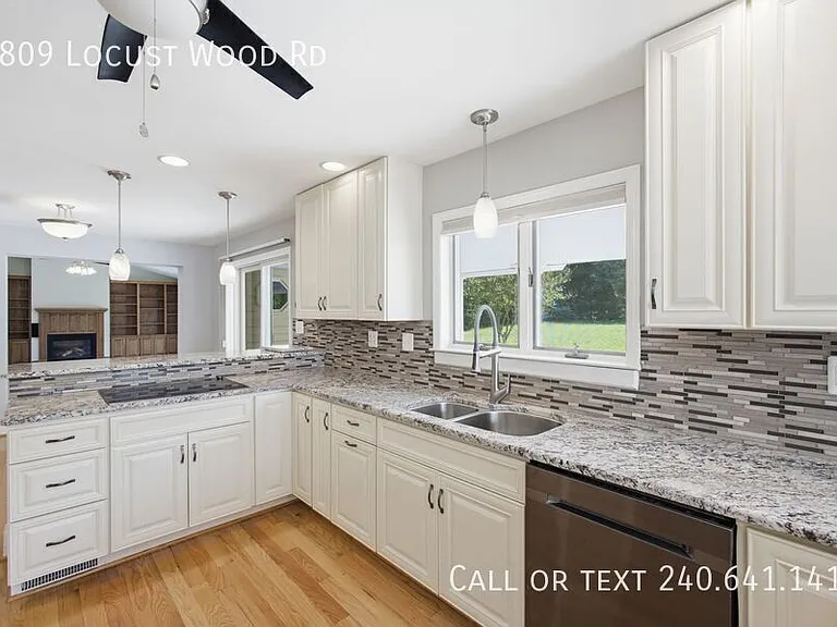 7809 Locust Wood Rd — Photo 9