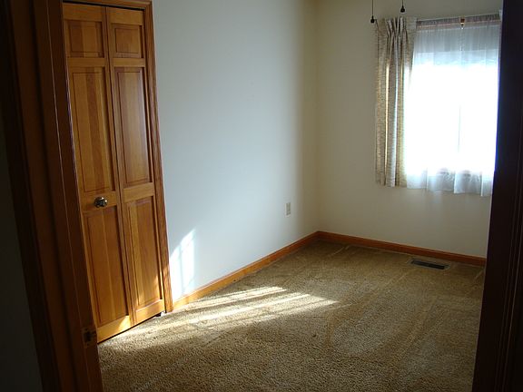 5th image of 1205 Dewberry Dr
