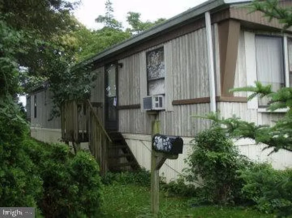 1104 W Elm Ave, Hanover, PA 17331