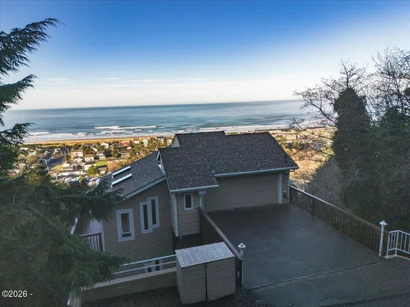 333 Pacific View Dr, Rockaway Beach, OR 97136
