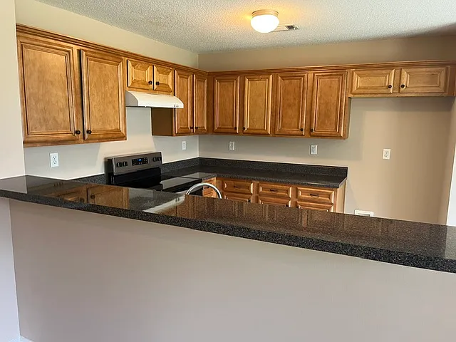 6555 Whitten Grove Dr — Photo 8