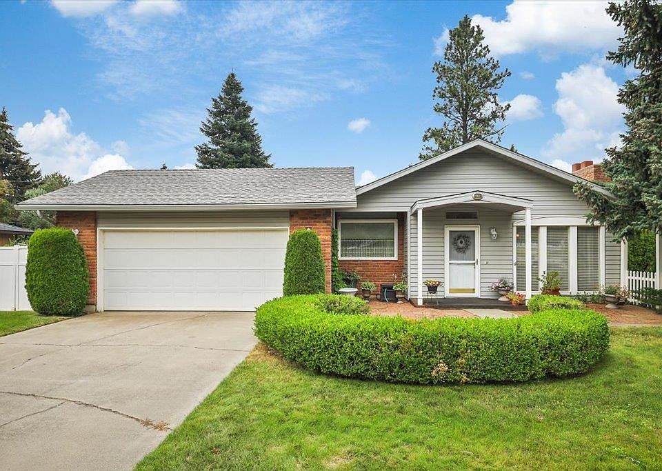 1st image of 2409 E 60th Ave