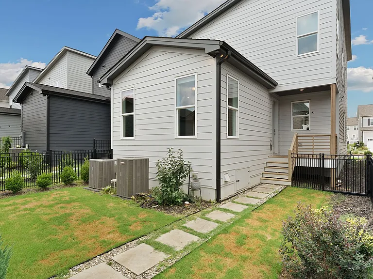 46 Rosedale Way — Photo 23