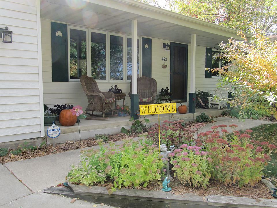 2nd image of 421 Hemlock Dr