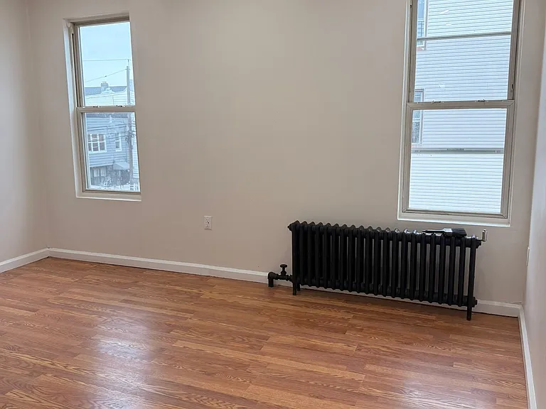86 Woodlawn Ave #2 — Photo 6