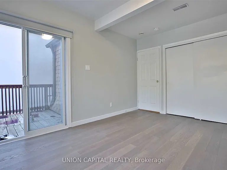 366 Balliol St #UPPER — Photo 10