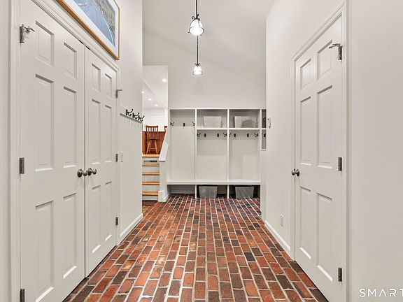 2nd image of 61 Ryders Lane