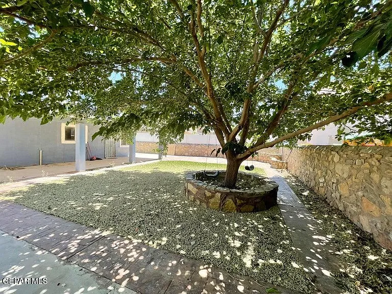 3033 Tierra Humeda Dr — Photo 11