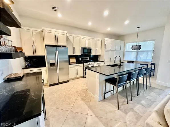 12454 Kentwood Ave, Fort Myers, FL 33913