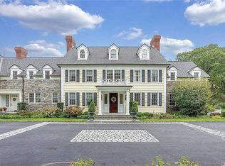 334 Meadow Ln, Mill Neck, NY 11765