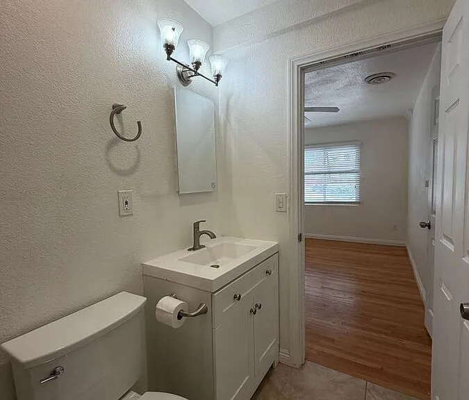 4005 Aragon Dr — Photo 18