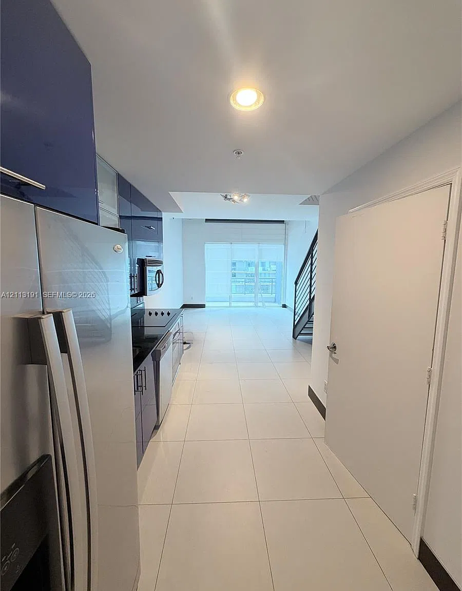 Infinity At Brickell Cond — Photo 3